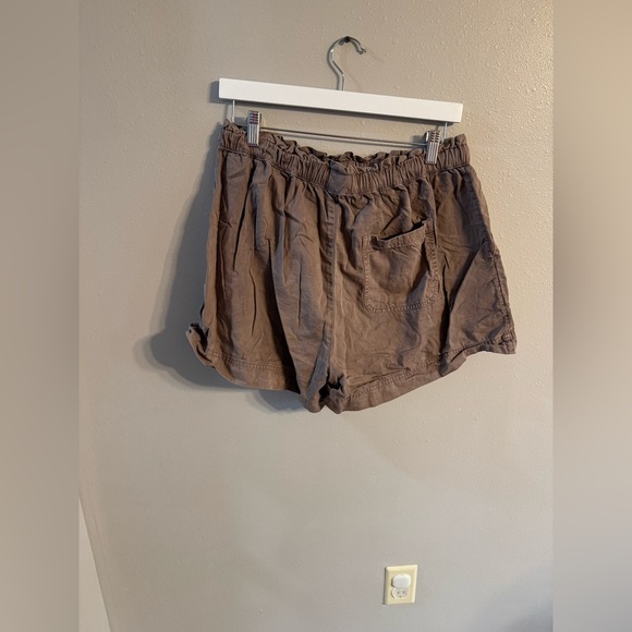 5/$25 Aerie High Waist Brown Shorts with White Drawstring - Picture 3 of 3